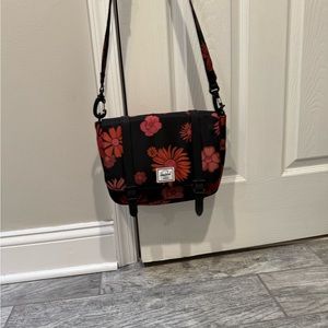 Hershcel Cross Body Bag